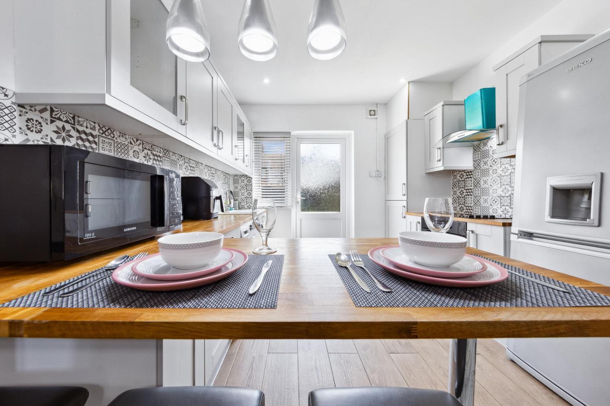 Bromley Serviced Apartments - Beckenham Place Park - London - 2 Bed House - Free Parking - 2 Beds 1 Sofabed Exterior photo