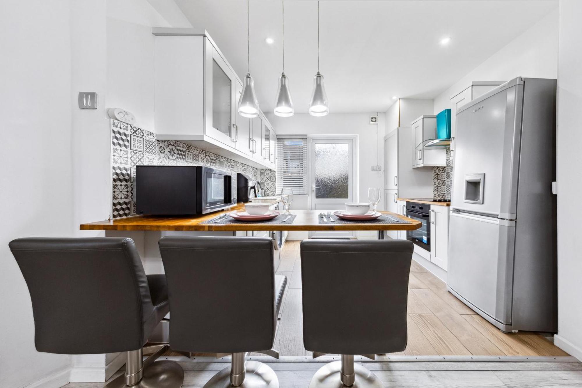 Bromley Serviced Apartments - Beckenham Place Park - London - 2 Bed House - Free Parking - 2 Beds 1 Sofabed Exterior photo